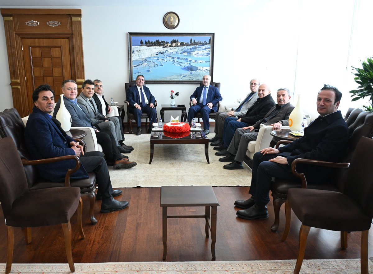 MUSIADDenizli's tweet photo. Şube Başkanımız Engin Boyacı ve Yönetim Kurulu Üyelerimiz ile birlikte, Denizli’ye yeni atanan Valimiz Sayın Yavuz Selim Köşger’i makamında ziyaret ettik.

Nazik ev sahipliği için kendilerine teşekkür ediyor, yeni görevlerinin Denizli’miz için hayırlı olmasını temenni ediyoruz. https://t.co/kvgLGTSfIE