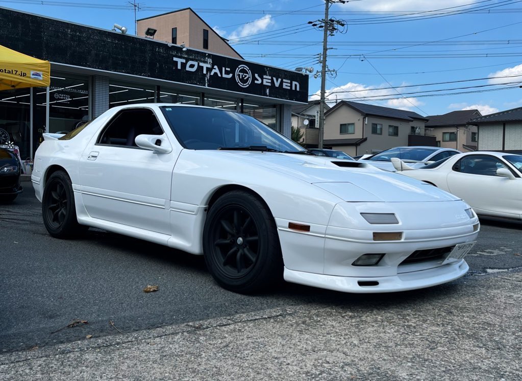 FCをエンジン載せ替え＋マニュアル換装するか、ポルシェケイマンに乗り換えるか、、迷う。