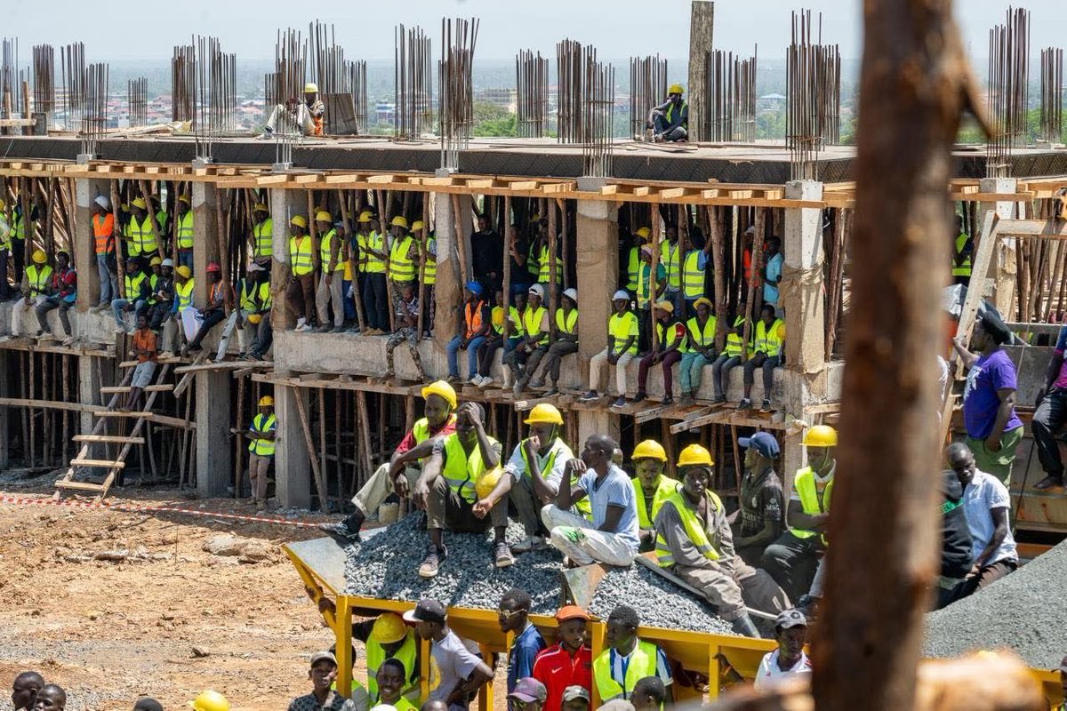 WycliffeOchiaga's tweet photo. Today, in partnership with the State Department for Housing and Urban Development, we joined H.E. the President @WilliamsRuto in launching the Upper Kanyakwar @LBDAgov Affordable Housing Project in Kisumu.

This initiative supports the Bottom Up Economic Transformation Agenda (BETA) by creating jobs and expanding access to decent, affordable housing, while advancing LBDA’s mandate of regional development and the State Department’s vision for inclusive urban growth.

A proud milestone in delivering dignity and opportunity to our people.

#SmartSustainableDevelopment