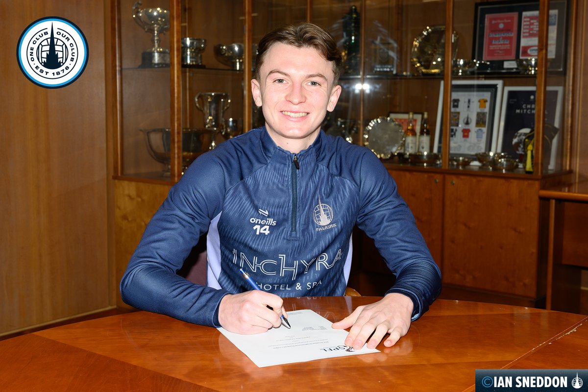 FalkirkFC's tweet photo. ✍️ Falkirk Football Club is delighted to announce that Finn Yeats has signed a contract extension, keeping him at The Falkirk Stadium until June 2028!

➡️ https://t.co/6hB34km3NL https://t.co/jZGpRhdIMT