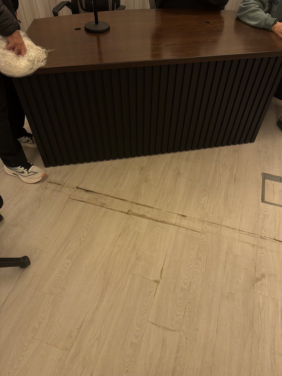 TheHubKW's tweet photo. نعتذر عن تاخر حلقة يناير لاسباب خارجه عن ارادتنا تتعلق بمكان التسجيل. 

ان شاء الله قريب راح نصور وننزل الحلقه. 

راح ننشر تحديثات لداعمين الهب في البتريون، وشكرا لهم على دعمهم اللي يساعدنا نرجع للتسجيل

https://t.co/XRXOUb10R5 https://t.co/uITULJZl44