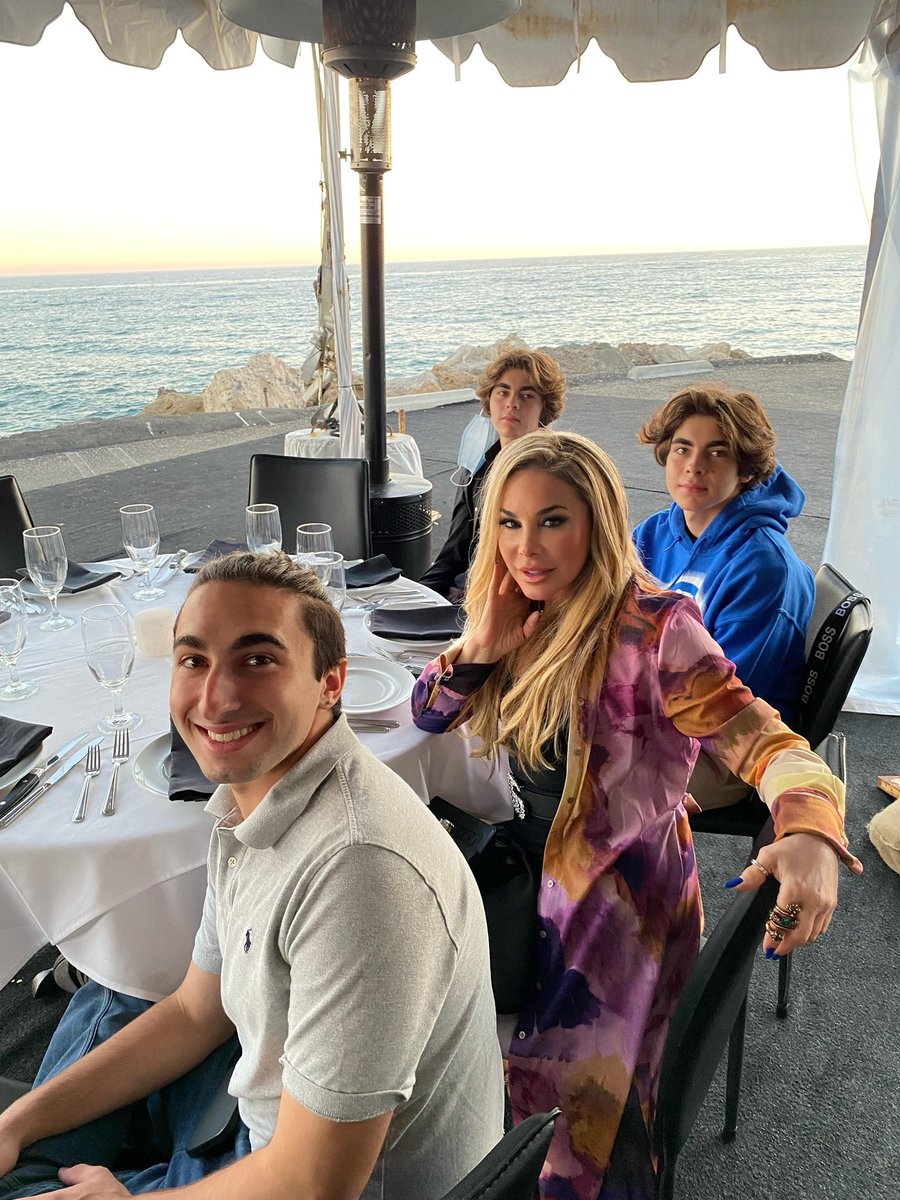 AdrienneMaloof's tweet photo. By the sea with my boys. 🌊🤍 #FlashbackFriday #MySons #ByTheSea #Malibu #Mastros https://t.co/pZA1k30L2U
