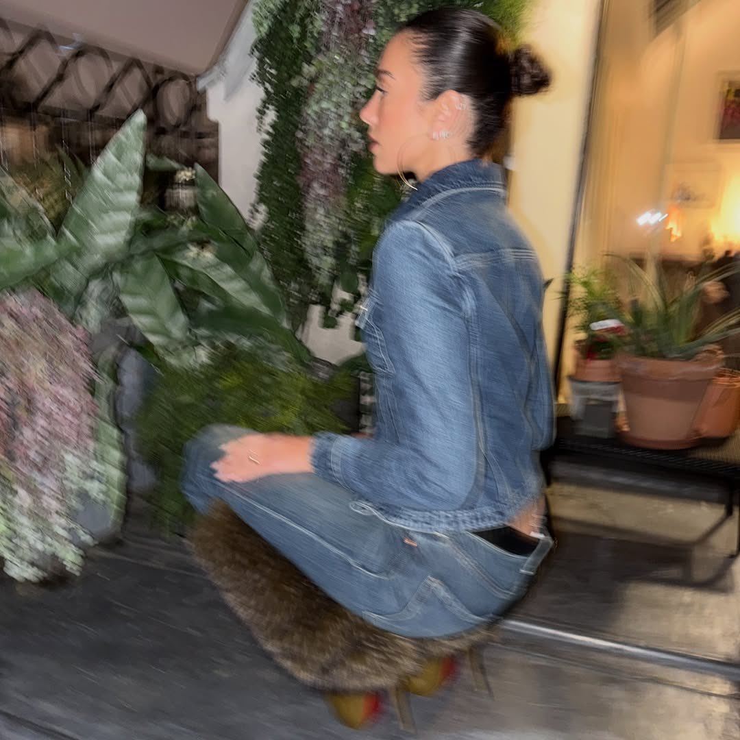 popsvibe's tweet image. Dua Lipa in Paris.