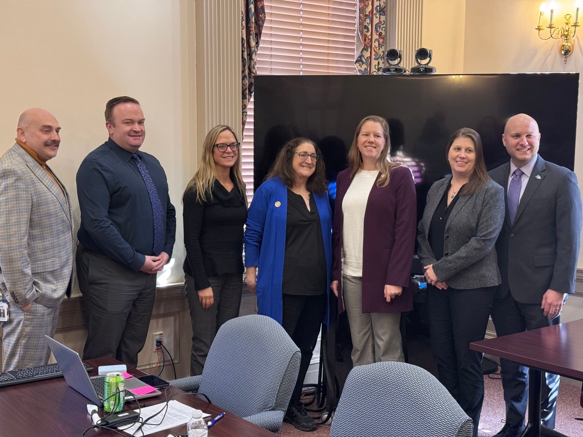 DelawareHealth1's tweet photo. Thank you Rep. Debra Heffernan and Sen. Tizzy Lockman for convening a conversation around Delaware's healthcare workforce for the first Kids Caucus of 2026!

It was a privilege to discuss the landscape, challenges, and opportunities.

#firstinhealthDE #netDE https://t.co/w1ENr78YA5