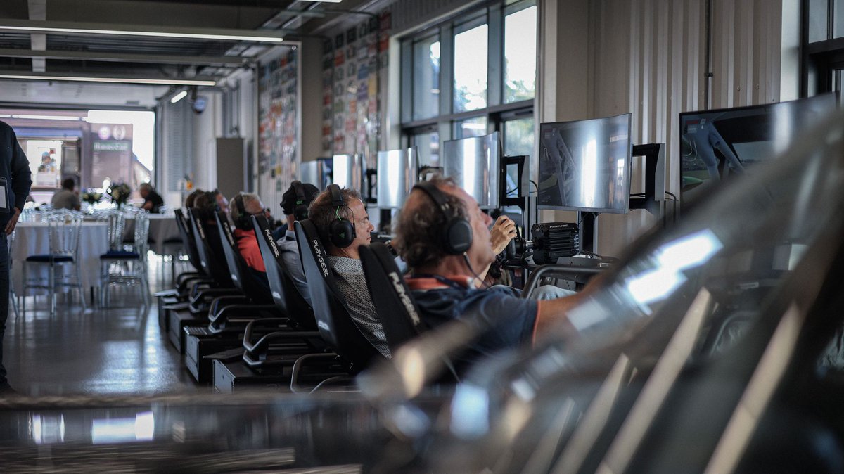 SimStaff tweet media