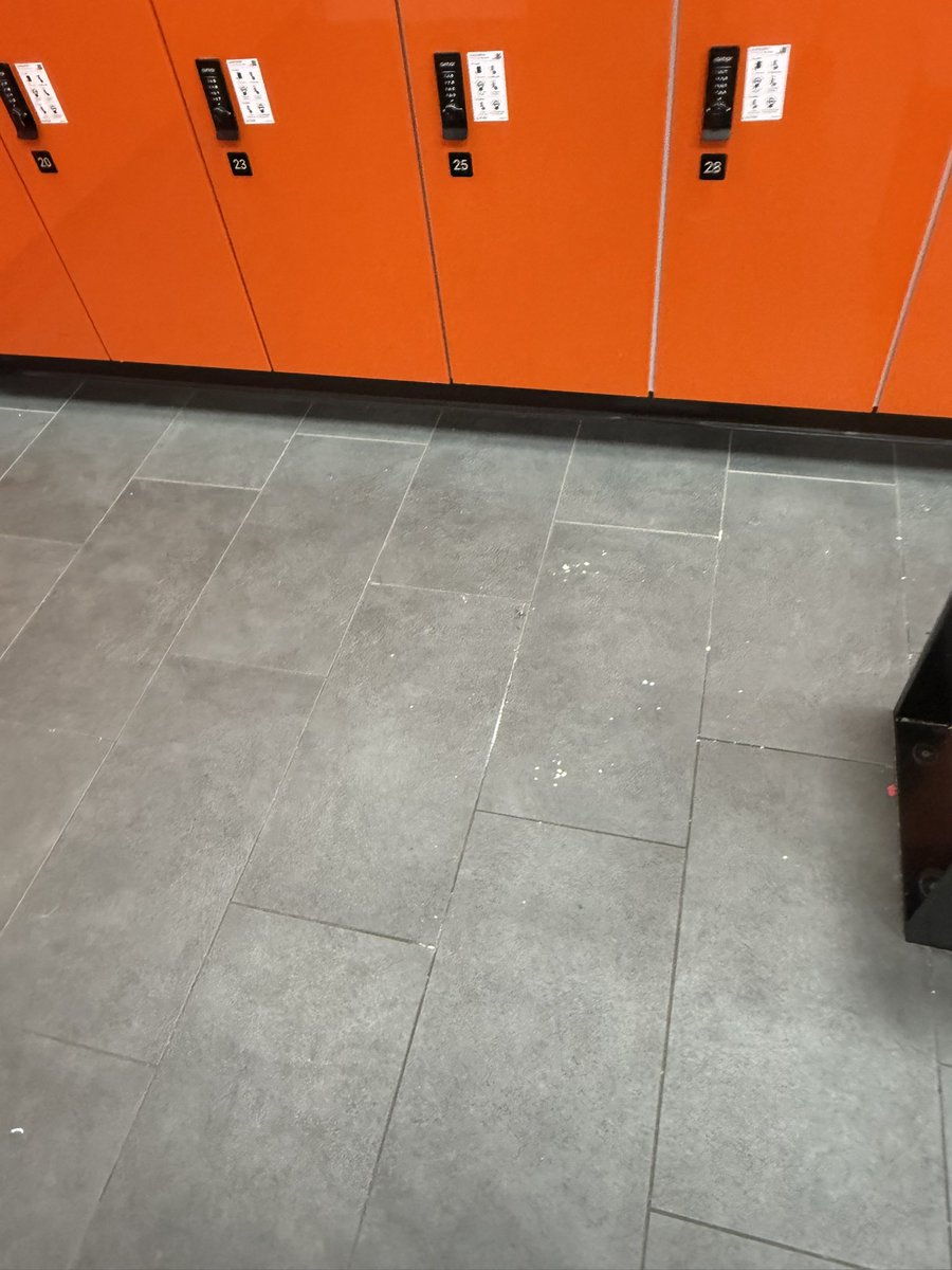ilanshark's tweet photo. More photos of the floor of the men’s bathroom. As a gym you need cleaning people all the time. Don’t be cheap hire responsable people that do their job. https://t.co/7qnfkVKZRb