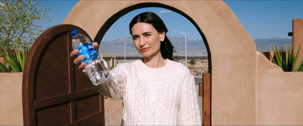 bridgerton fans: HOW on earth could benedict not recognize sophie without her mask?

fam, half the pluribus watchers didn’t know this was the same woman ill believe anything now