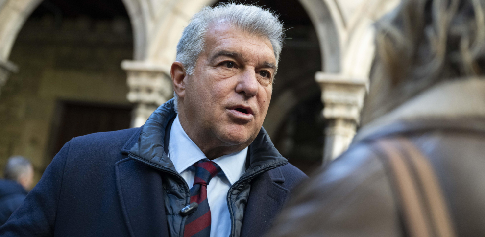 🗣️ LAPORTA cierra el Mercado de Invierno del Barça Además, Deco habla de  la salida de DRO 👇 🟣 https://t.co/JWAvswHMPE 🔴 https://t.co/wMaG3i0cSX