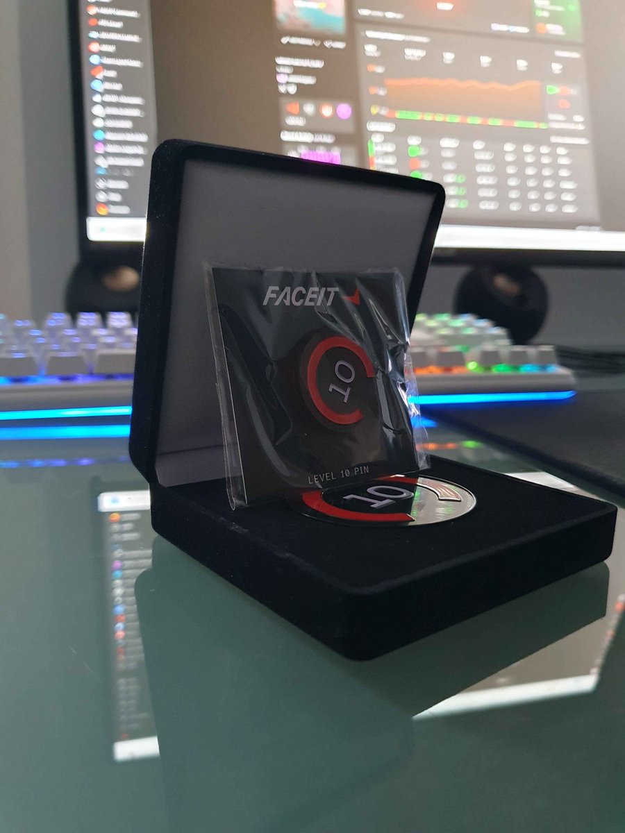 FACEIT_Darwin's tweet image. To celebrate the launch of our limited-edition Level 10 Pin &amp;amp; Coin (and me hitting Level 10, obviously 😅), I’m giving away 1x Pin + 1x Coin to 1 lucky Level 10 player!

Check them out here 👉 fce.gg/lvl10Darwin

Like the post &amp;amp; comment your FACEIT profile to enter. Level 10…