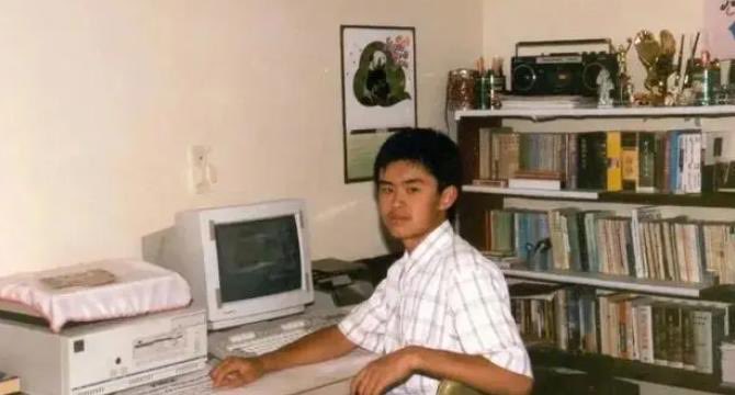 J Feng 🌕 tweet media