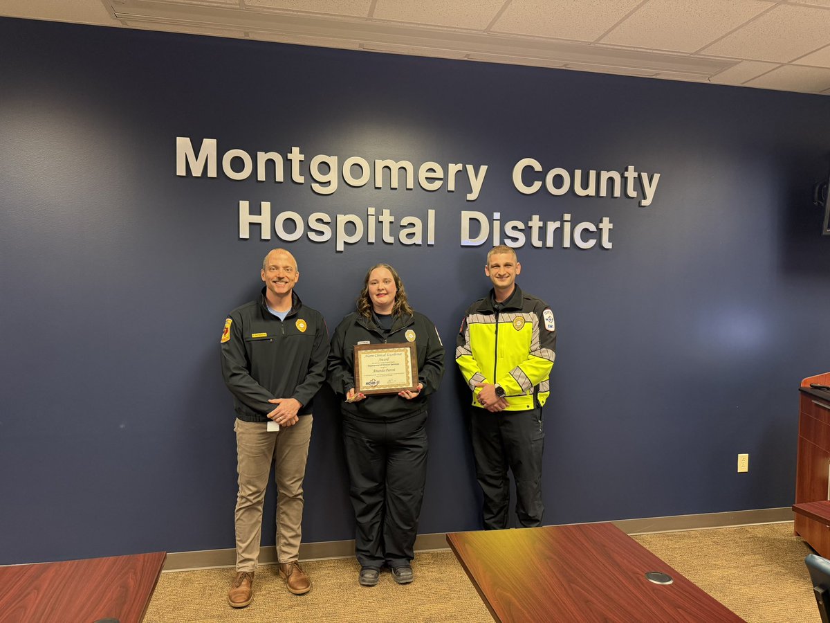 Congratulations to Amanda Parent - the recipient of the first Dr. Dickson Clinical Excellence Award presented to MCHD’s 911 Call Center, ALARM. Amanda was able to convince a very distraught man to start performing CPR on his father who was in cardiac arrest.