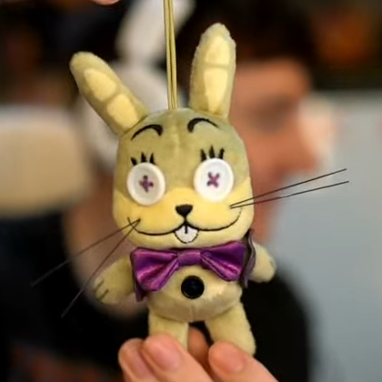 FAZBEARPTBR's tweet photo. 🧸┃𝗡𝗢𝗩𝗢𝗦 𝗖𝗛𝗔𝗩𝗘𝗜𝗥𝗢𝗦!
➜ Novos chaveiros do Glitchtrap e da Vanny feitos pela Hex foram revelados!
#fnaf #fivenightstfreddys #fnafhw #helpwanted #fnafhw2 #helpwanted2 #fnafsb #securitybreach https://t.co/M8wMarVtM6