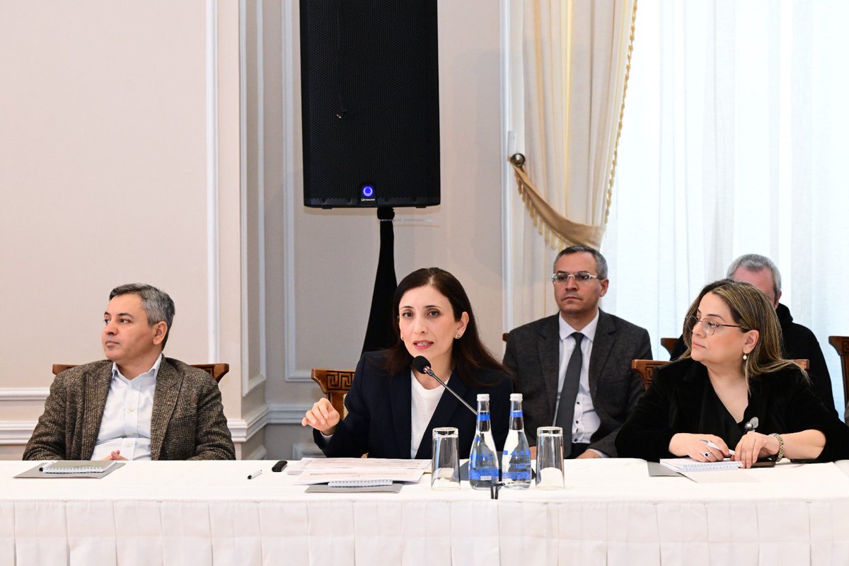 culture_gov_az's tweet photo. Milli kimlik və qlobal çağırışlar kontekstində yeni mədəniyyət modeli

#Azərbaycan #MədəniyyətNazirliyi #mədəniyyət https://t.co/SQ8VV3rp20