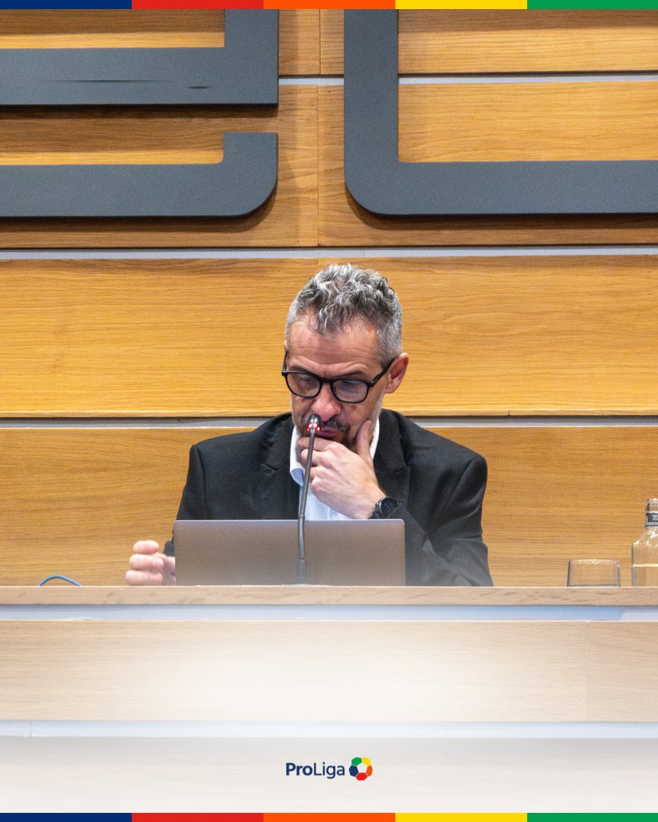 💼🤝 ASAMBLEA GENERAL |

👋 El presidente de ProLiga, <a href="/davidjimenezglz/">David Jiménez</a>, da la bienvenida a todos los clubes en la Asamblea General Ordinaria.

🙏 Gracias a <a href="/CEOE_ES/">CEOE</a> por la cesión de sus instalaciones y por acogernos una vez más.

#PuroFútbol #UnidosPorLosMismosValores