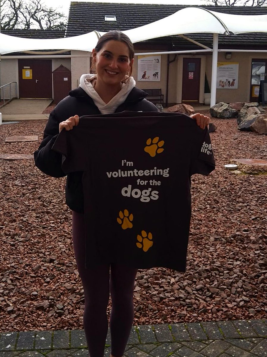 DT_WestCalder's tweet image. We would love to say a warm welcome 👋 to Tina who has just joined our amazing 🤩 team of volunteers. Would you like to join our team? Please contact our volunteer coordinator at wcvolunteers@dogstrust.org.uk #volunteer #helping #adoptdontshop