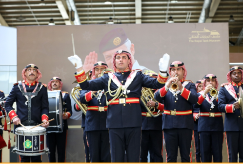 متحف الدبابات الملكي يحتفل بعيد ميلاد الملك الـ64 والذكرى الثامنة لافتتاحه 