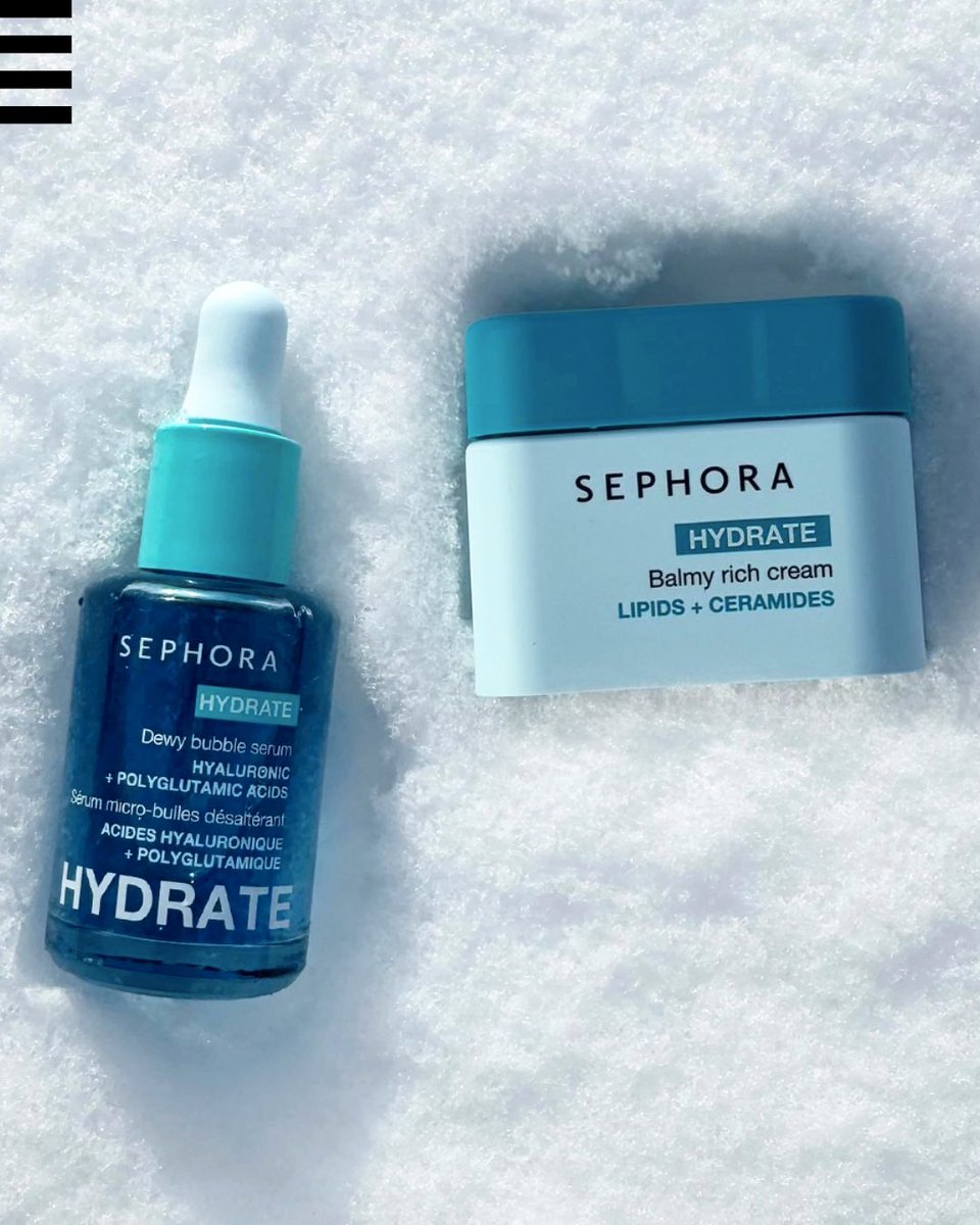 SephoraTurkiye's tweet image. Nem zamanı ❄️​

​Sephora Collection Dewy Bubble Serum ve Balmy Rich Cream ile yoğun nem deneyimi🫧​
​Cildin bu ikiliye bayılacak 🩵​

​Sadece Sephora’da.​

​#SephoraTürkiye #SephoraCollection