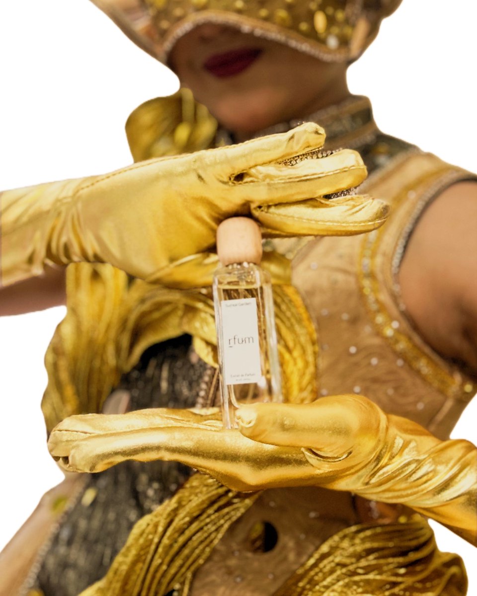 rfum_official's tweet photo. A size crafted for everyday rituals and quiet journeys. 
Step onto the stage with confidence. ✨

Dancer: @chikalmd
#Rfum #RfumFragrance #SOTD https://t.co/1KMjRitFb4