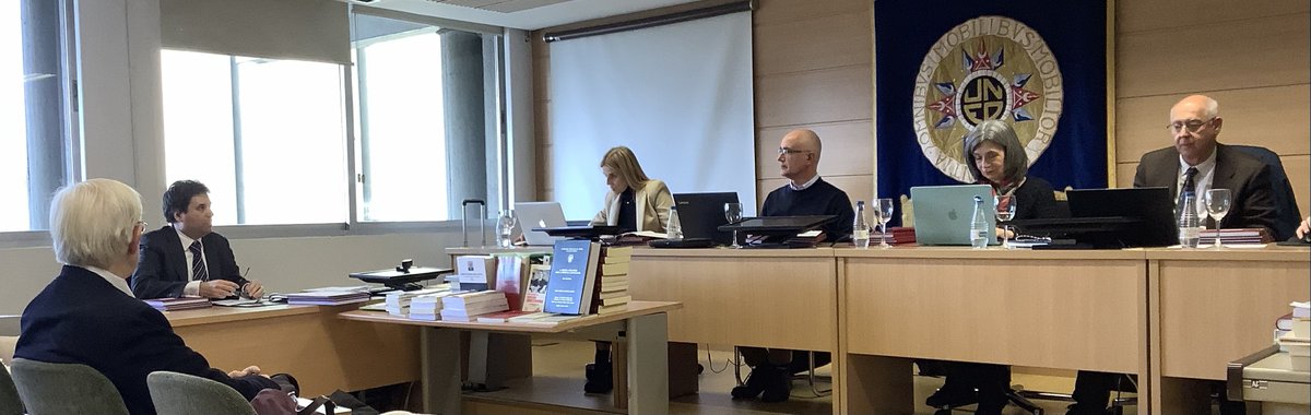 Teoría y Realidad Constitucional tweet media