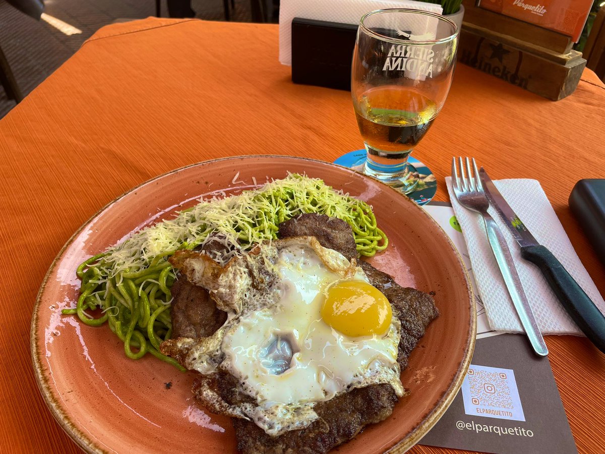 日本円のぶっ壊れ具合をお伝えするお。 これはランチで食べたタジャリネス・ベルデスっていうペルー料理でバジルのパスタに牛肉がのってるやつ。 日本円で 2600円ぐらいしてうひょ！ってなったけどドル換算で 16ドルでまあそうだよねってなった。 あとハイネケン2本で4100 ...