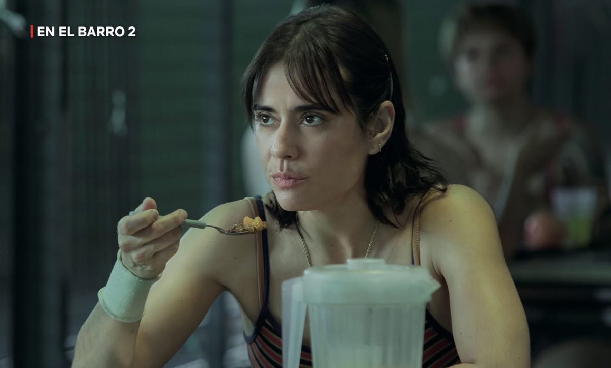 KIWI28HL's tweet photo. El 13 de febrero vuelve ELLA #ElBarro https://t.co/ffQRQJ8Nhs