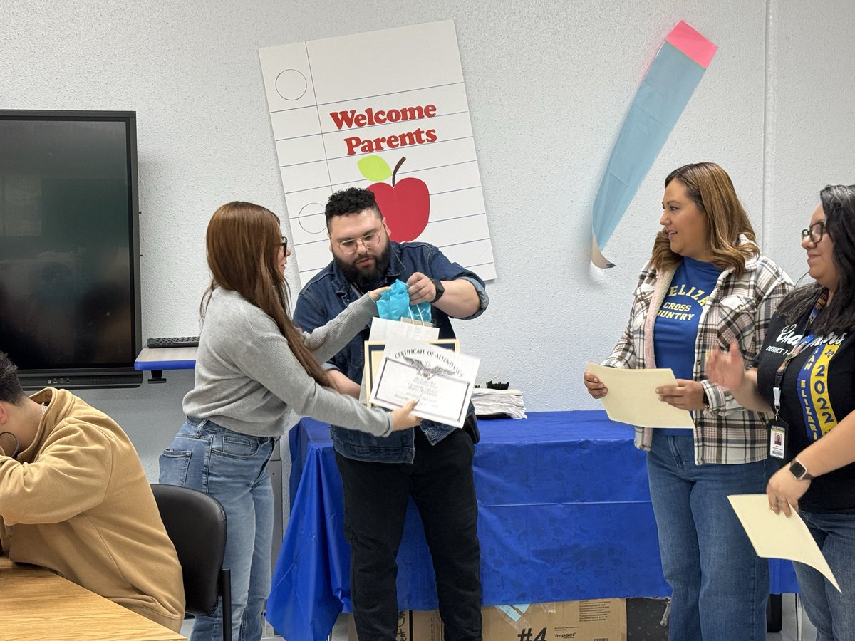 Laura I. Silva tweet media