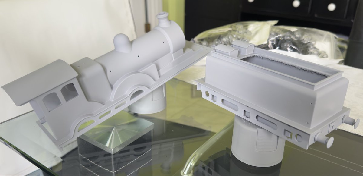 Thomas Customs and Collecting tweet media