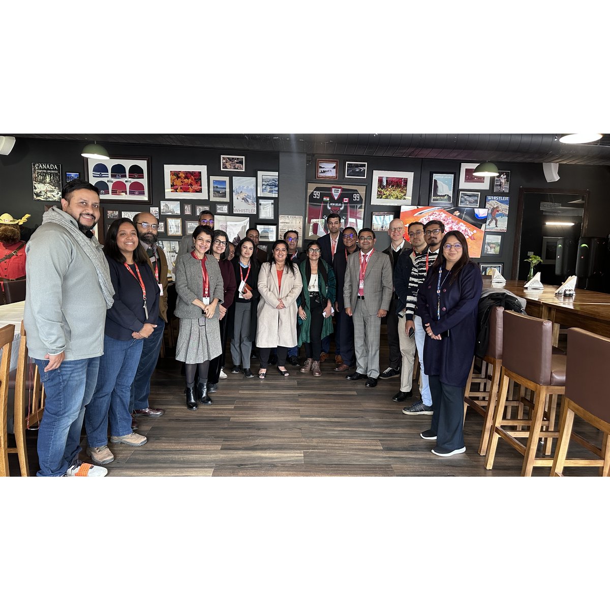 SociallyBlog tweet media