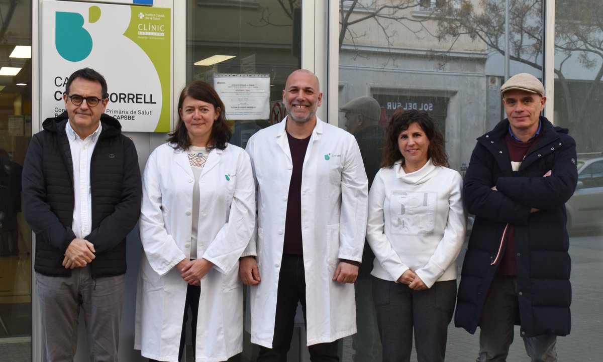 CAPSBEsq's tweet photo. "La relació continuada dels pacients amb els professionals evita ingressos i redueix la pressió sobre el sistema d'urgències", explica @LGonzalez_dePaz al nou article del #CAPSBE i @idibaps publicat a la @AnnFamMed 
Vols saber-ne més?
Consulta la notícia a
https://t.co/OTyPbxVXSe https://t.co/VV6JNmk9kR