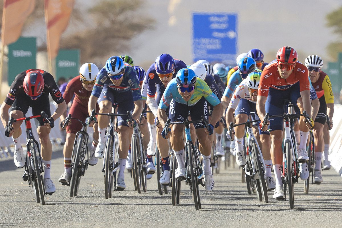 Another spicy day at <a href="/thealulatour/">طواف العلا | ALULATOUR</a>! 🥵

Robin and Sean joined the early break, the wind caused chaos once again, and <a href="/RileyPickrell/">Riley Pickrell</a> bagged our first ever OFFICIAL top 🔟 in the sprint 👊

Hell. Yeah.

📸 Sprint Cycling

#AlUlaTour