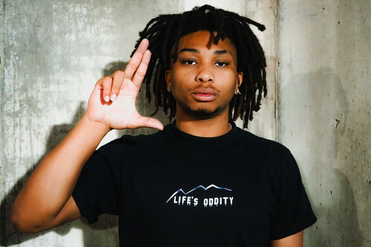 LifesOddity's tweet photo. The spotlight tee🎥

Jan 30th 12 pm https://t.co/3QkplS65I1