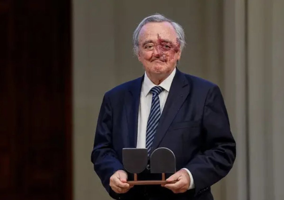 Parece mentira que se esté viendo la noticia en todo el mundo, del descubrimiento de la cura del cáncer de páncreas por el doctor Mariano Barbacid y que donde tenga menos repercusión sea en España … 
Aquí aparte del fútbol, los toros y el politiqueo 
no hay nada … 
Hoy es un