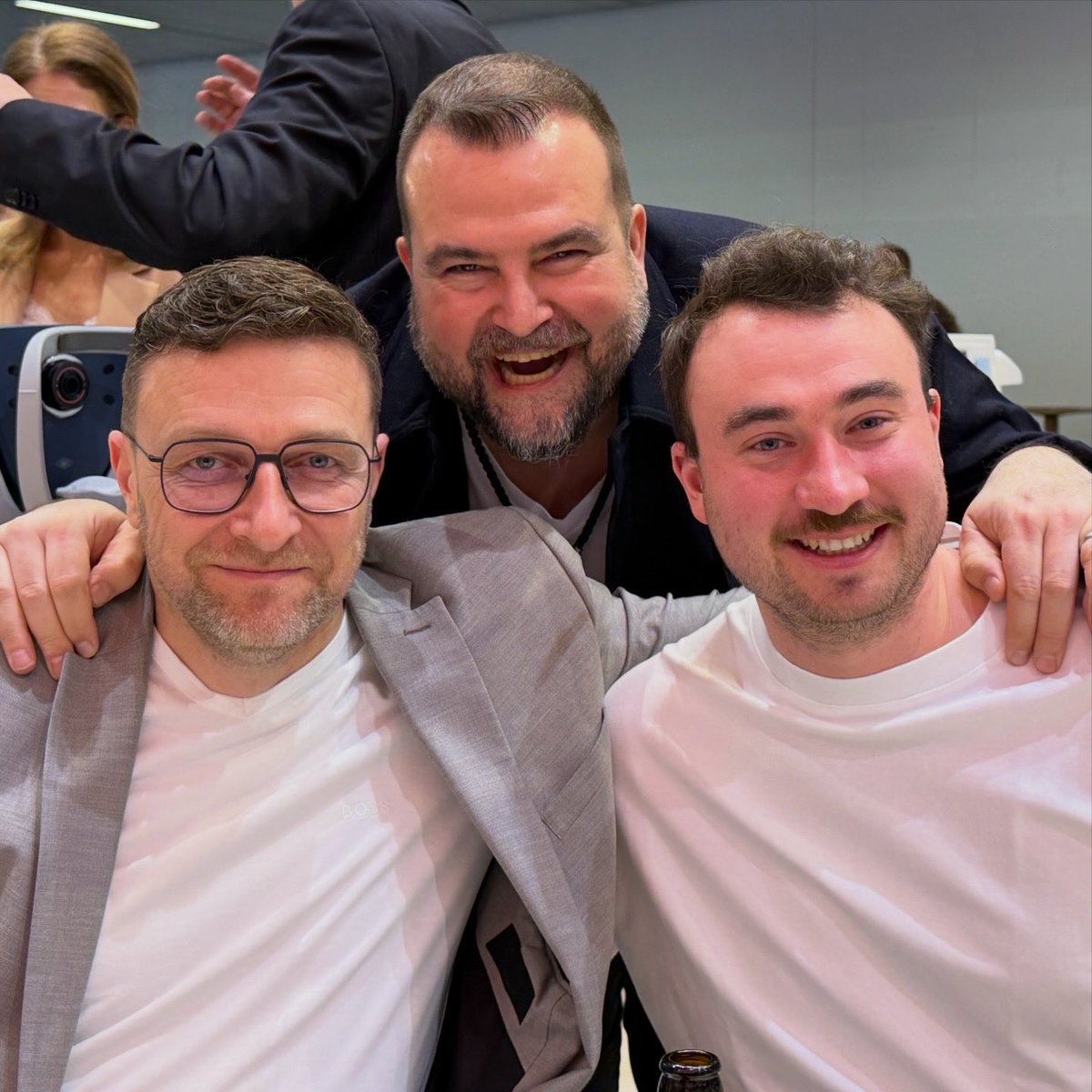 Kresinsky's tweet photo. Kleiner Rückblick auf die #OPTI2026:
Vor zwei Wochen Messe in München – viele Trends, starker Austausch, neue Brillen geordert.

https://t.co/68JuTFQJJQ

Neuheiten jetzt bei Kresinsky 👓🕶️
#kresinsky #seit1832 #opti https://t.co/wDdWVoGsZK