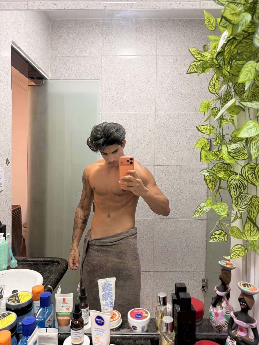 ptwillamess's tweet photo. 😶‍🌫️ https://t.co/AmWAWumg2V