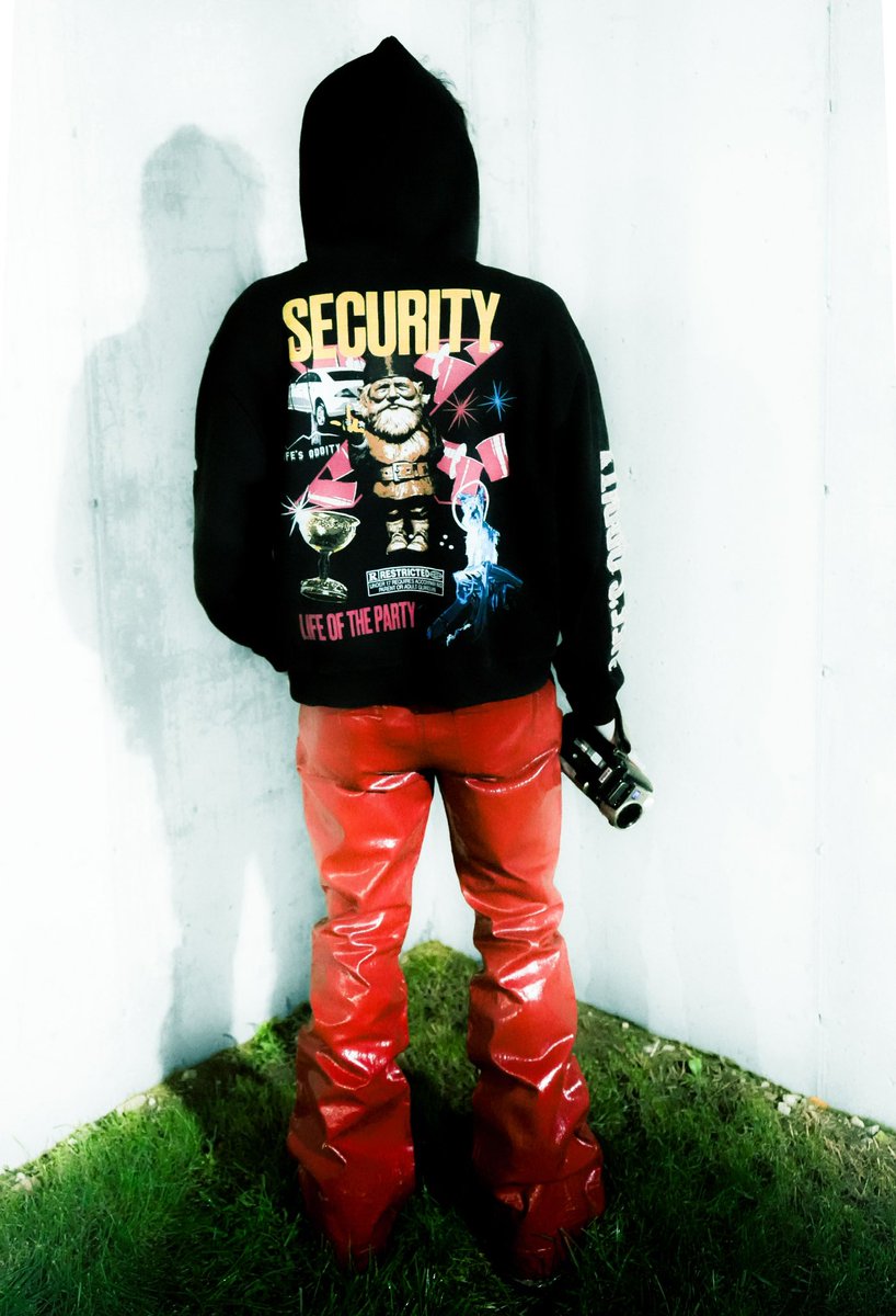 LifesOddity's tweet photo. Party Animal: Showtime hoodie

Jan 30th   12pm est https://t.co/G4SGta3zWB