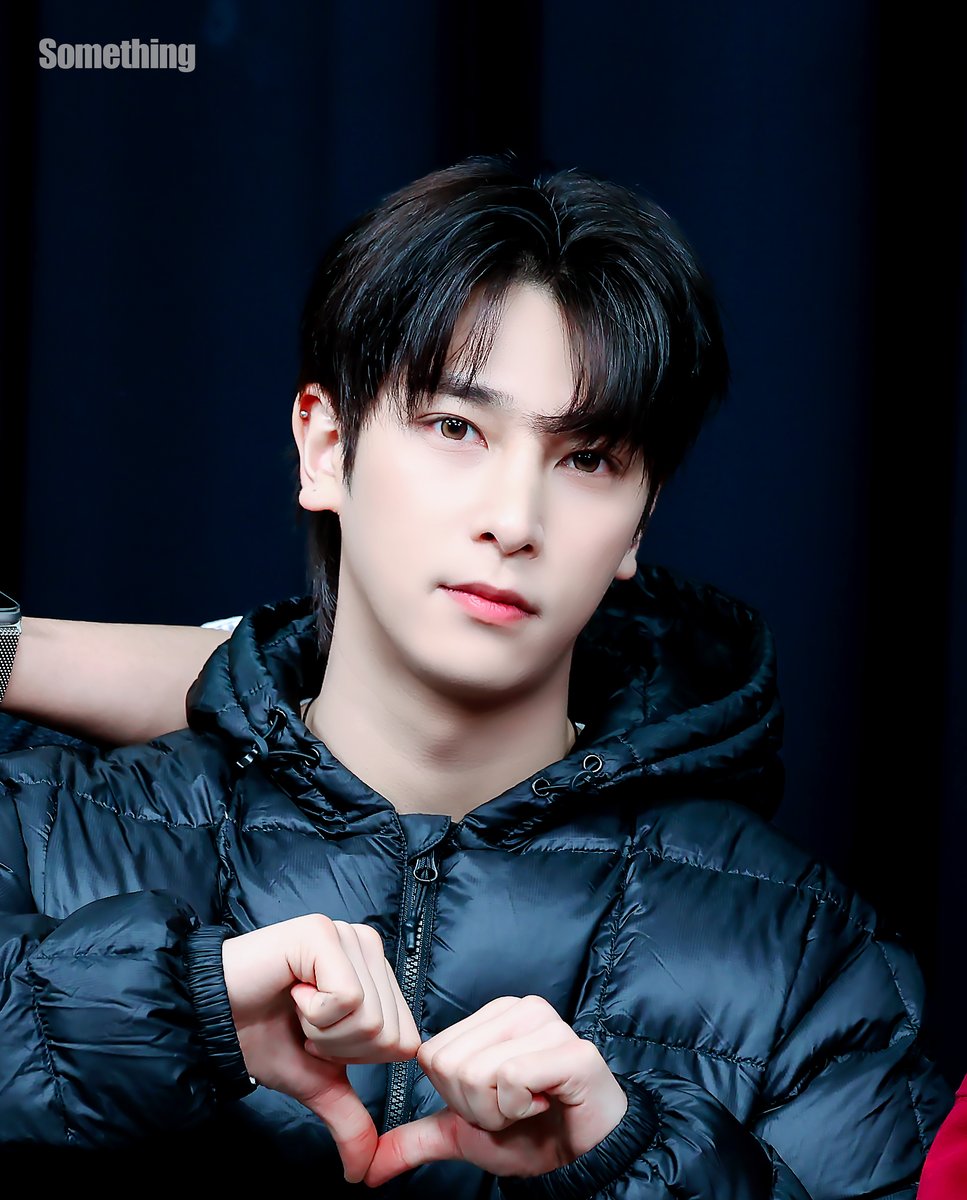 𝙎𝙤𝙢𝙚𝙩𝙝𝙞𝙣𝙜 𝙂𝙄𝙁 tweet media