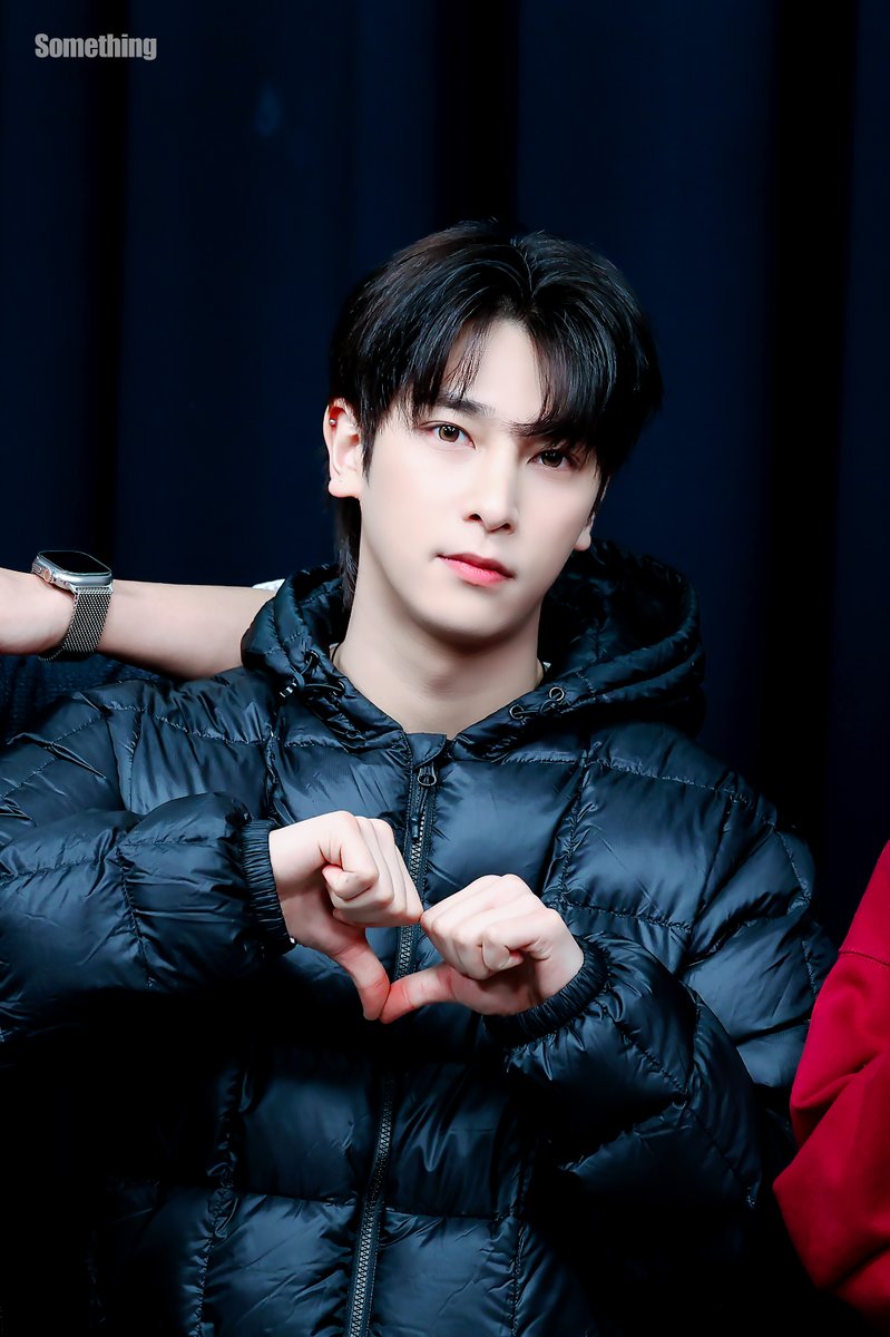 𝙎𝙤𝙢𝙚𝙩𝙝𝙞𝙣𝙜 𝙂𝙄𝙁 tweet media