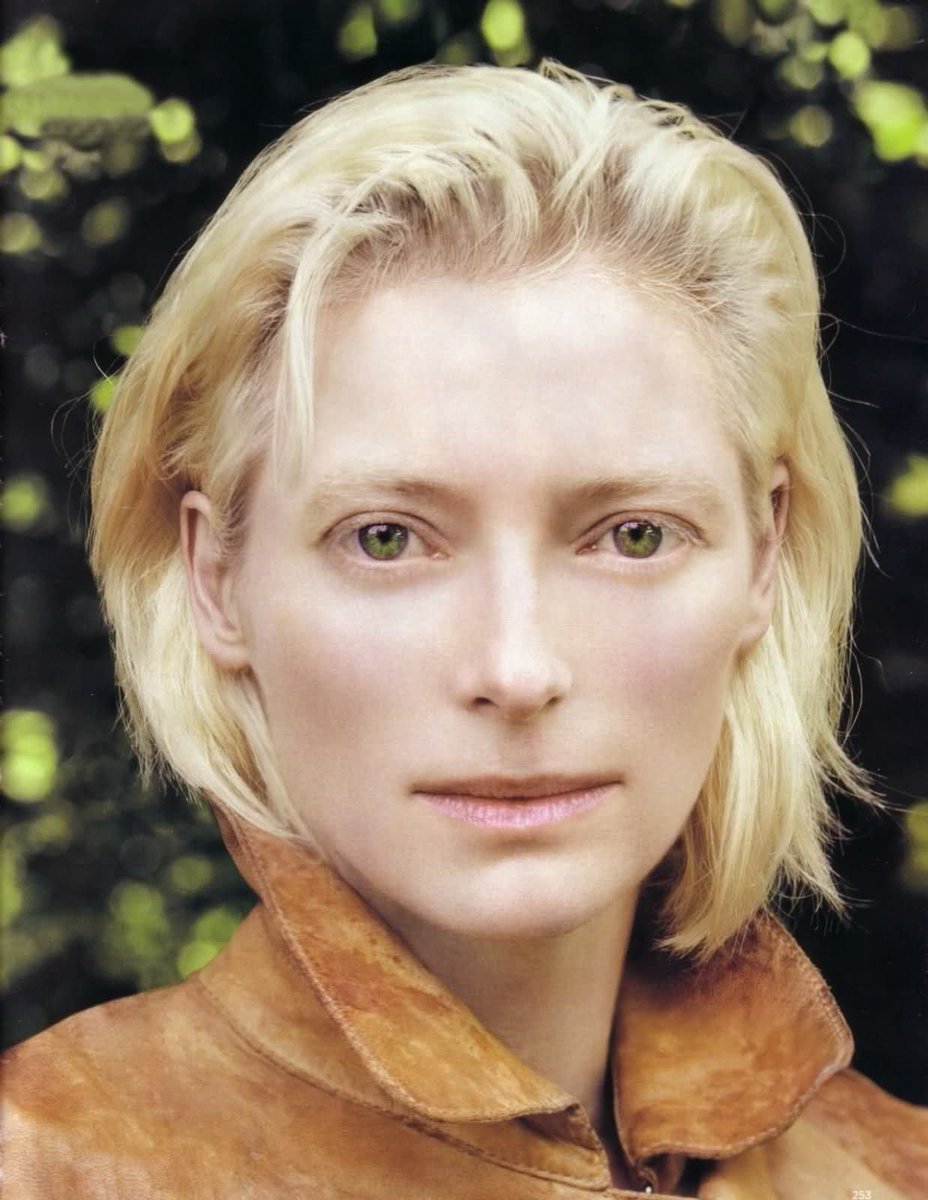 Passionissime's tweet image. Elle...                                                                      #TildaSwinton