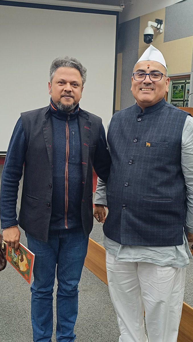 Was lovely meeting <a href="/PandurangTaware/">Agri Tourism India</a> ji today
My suggestion;
~63% India is rural. While the whole of India converges to pop tourist spots in peak seasons, #AgriTourism can help do the exact opposite- getting the chocked urban &amp; <a href="/tourismgoi/">Ministry of Tourism</a> nodes decongest any time/season
<a href="/PMOIndia/">PMO India</a>