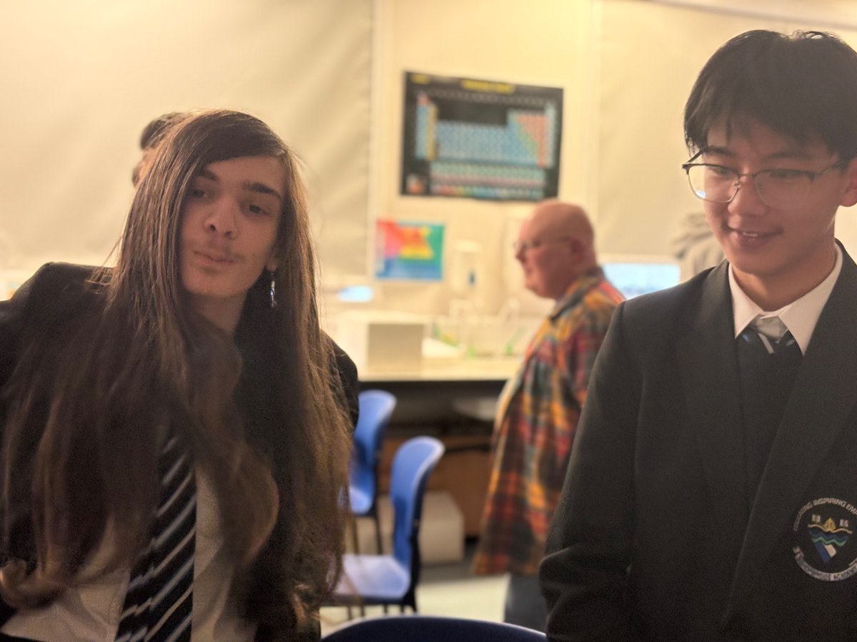 Mrs Wallace 🪐 tweet media