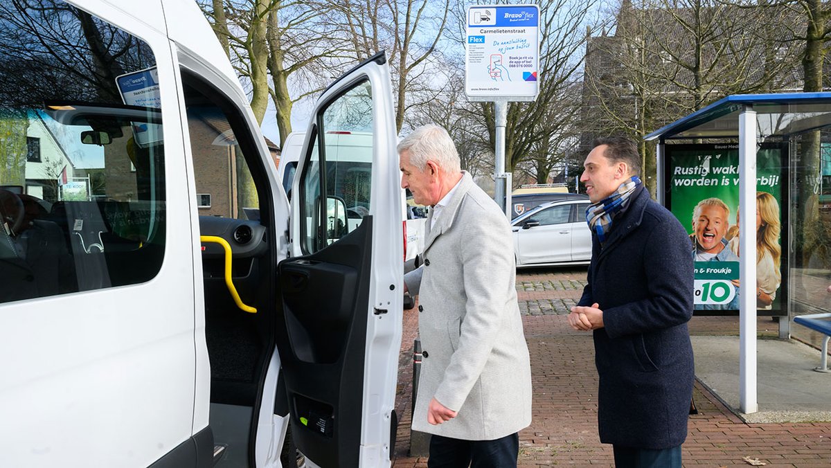 Brabant's tweet image. Bravoflex start in Oost-Brabant met ruim 100 nieuwe haltes. Nieuwe manier van OV-reizen verbindt kleine kernen en buitenwijken zonder vaste routes of dienstregeling.
Lees meer: brabant.nl/actueel/nieuws…