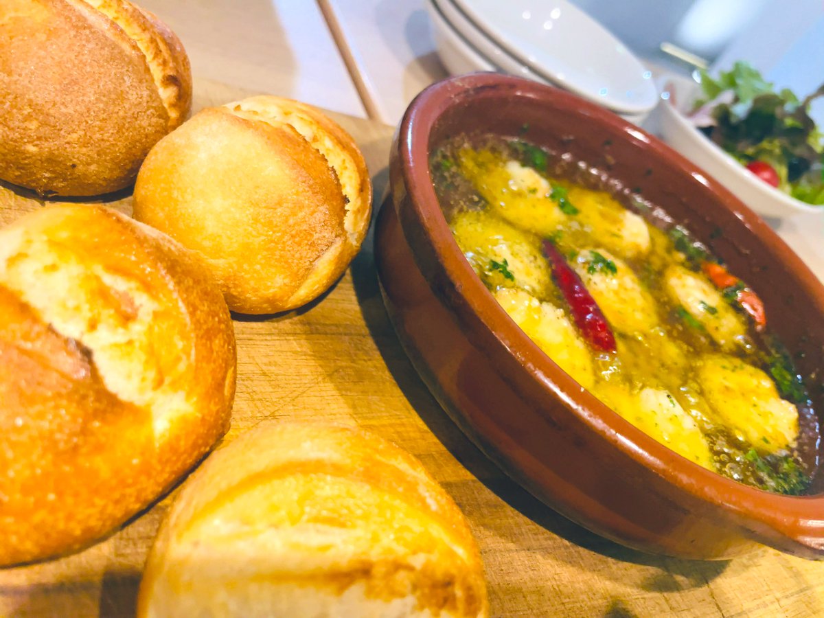 アヒージョ
イヒージョ
ネミージョ
…だめだ。
今日はもう眠気に勝てないかもしれない。