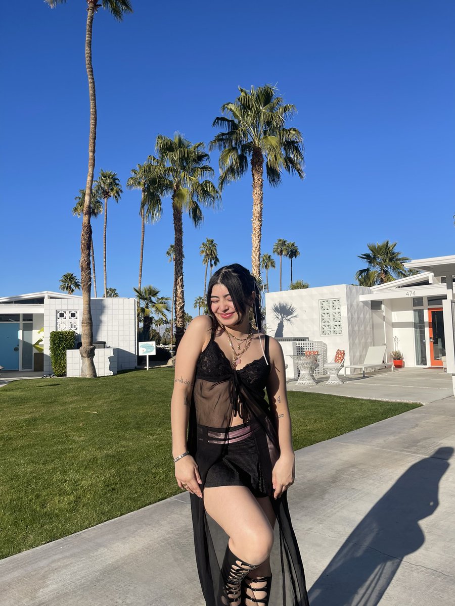 watermeIonsvgar's tweet image. harry’s bday show was truly one of my best fits ya maybe harryween will see me