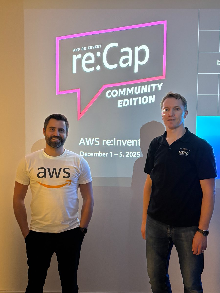 Lockhead's tweet photo. I really enjoy public speaking!
In the picture, together with Manuel Vogel, #AWSUserGroup leader from our Frankfurt user group - we are presenting the #AWSreCap in Darmstadt
Teaching other builders is so important for our community!
Do you enjoy public speaking?
#BuildInPublic #TalkInPublic