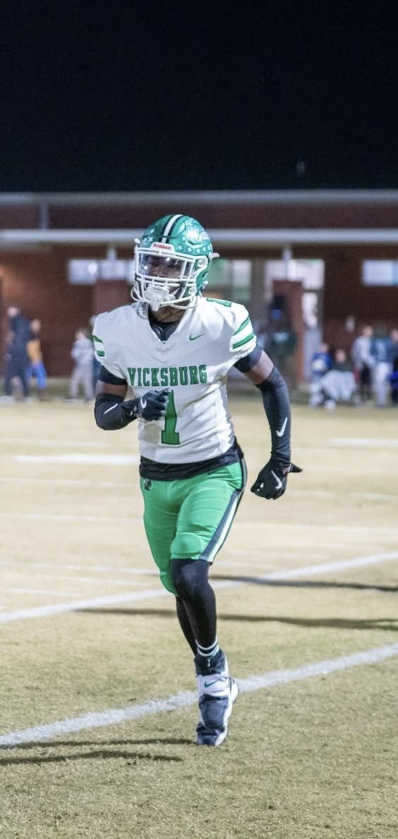 _nukkk_'s tweet image. Unsigned Senior 🚨
Class of 26 OLB

6’2 190
4.56 = 40 yard
162 tackles = 3 year starter .
1Pick 6 (93 Yards)
First Team DB = Sophomore 
Defensive MVP = Junior Year
Named Best Running Back In District = Athlete/Senior Year 
Can play anywhere on the Field !! 
Dual Sport Athlete