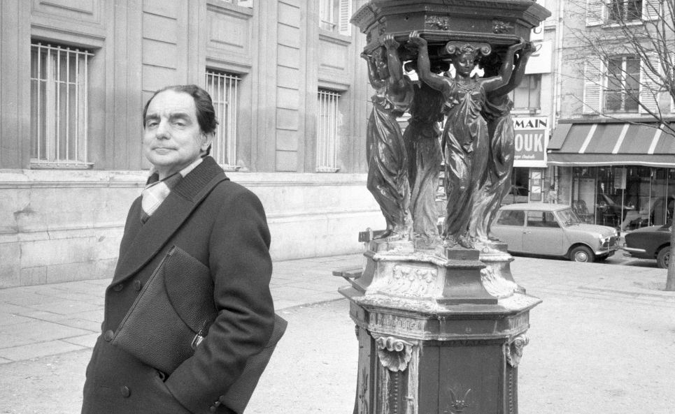 dariosci1's tweet photo. "Anche ad essere si impara." 

[Italo Calvino]
Il cavaliere inesistente https://t.co/pkCLStHJe8