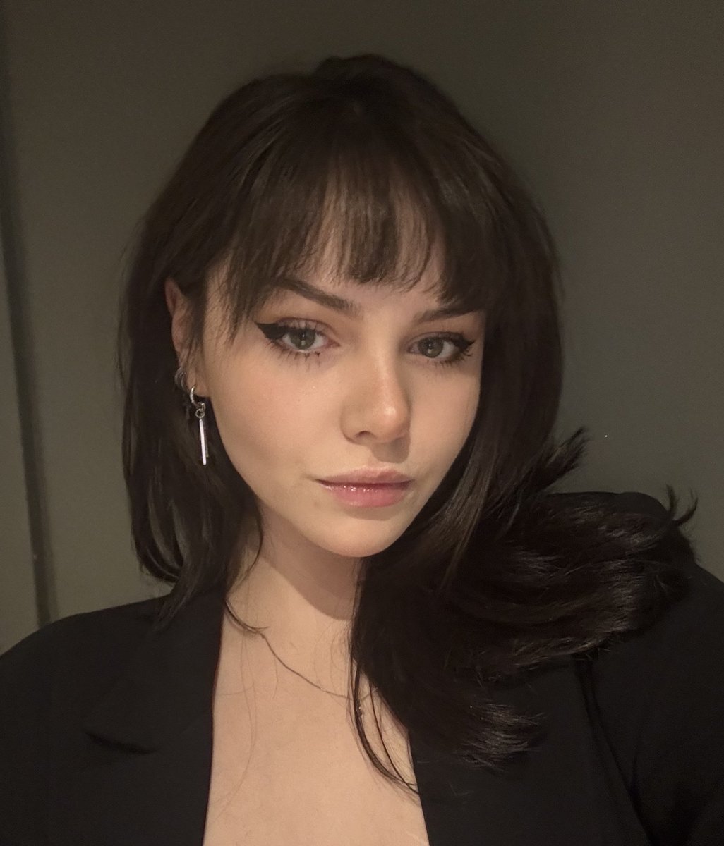 lorenaaorsi's tweet image. ola pessoar                   romance