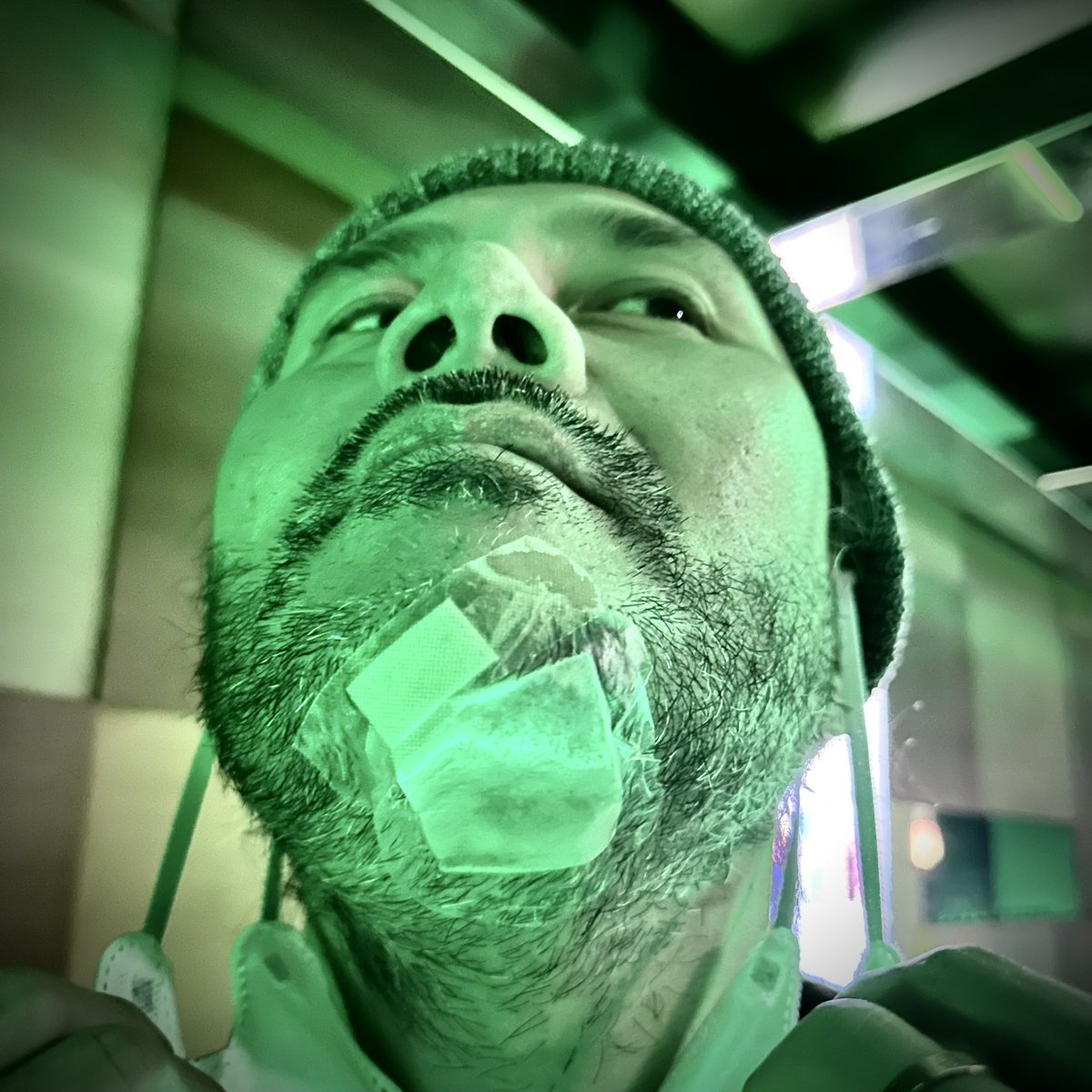 おおたさん怪我してて酒飲めへん。