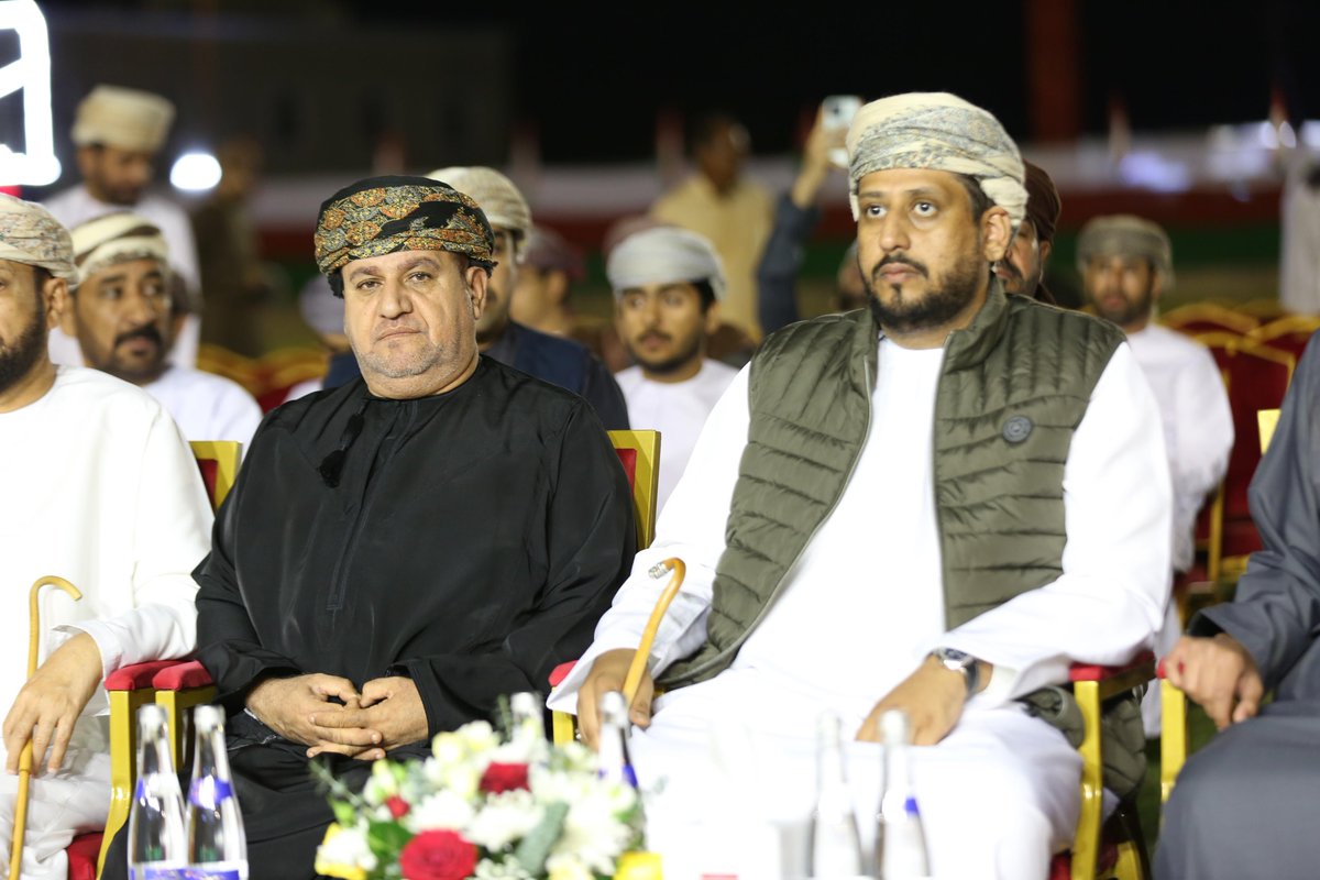 madenavoice's tweet photo. #يحدث_الآن

تحت رعاية ماجد بن علي بن ماجد المعمري، وبتنظيم من فريق وادي بني عُمر الرياضي الثقافي بولاية #صحم، أمسية شعرية بمشاركة نخبة من شعراء السلطنة؛ وذلك على ملعب وادي بني عُمر الرياضي الثقافي بقرية الليهبان بصحم.

#صوت_صحم_للإعلام https://t.co/Z8dBf9BZlZ
