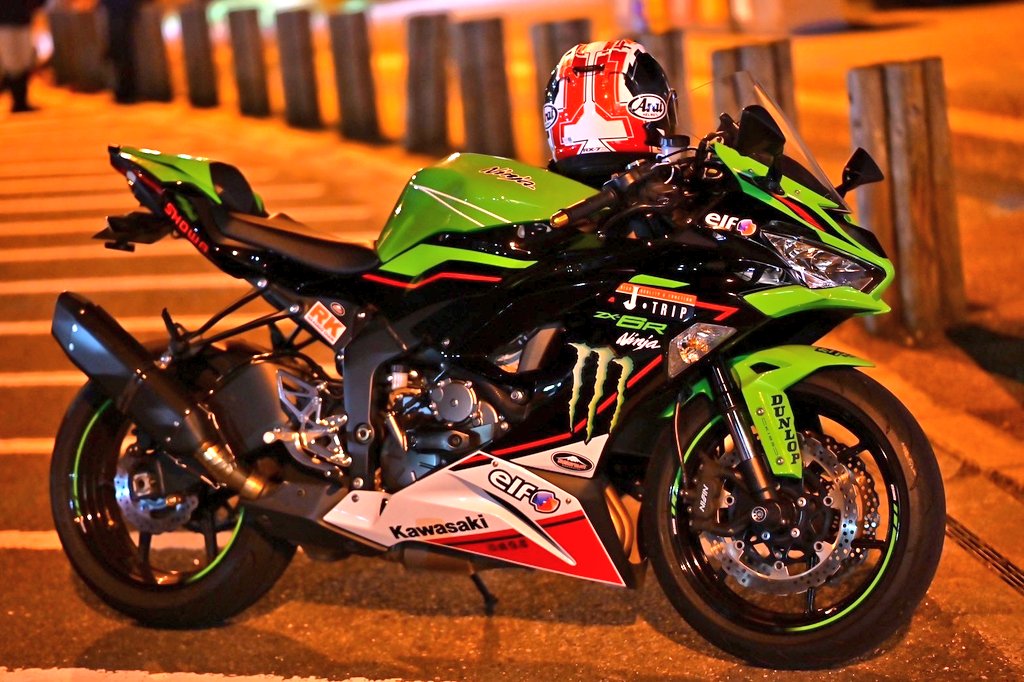 バイクとヘルメット